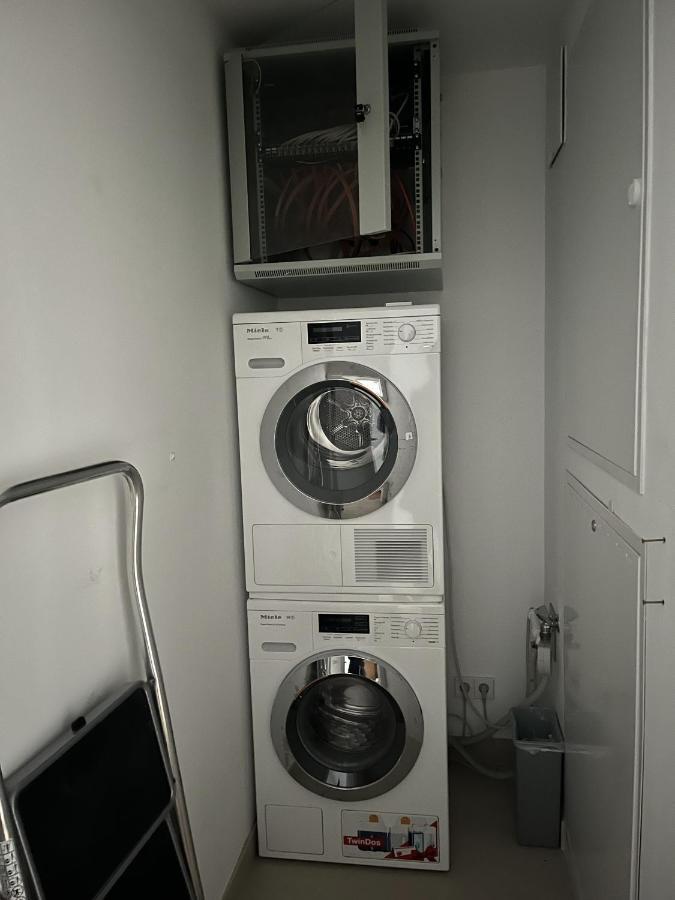 Luxusappartement Mit Garage Im Zentrum Wiener Neustadt Esterno foto