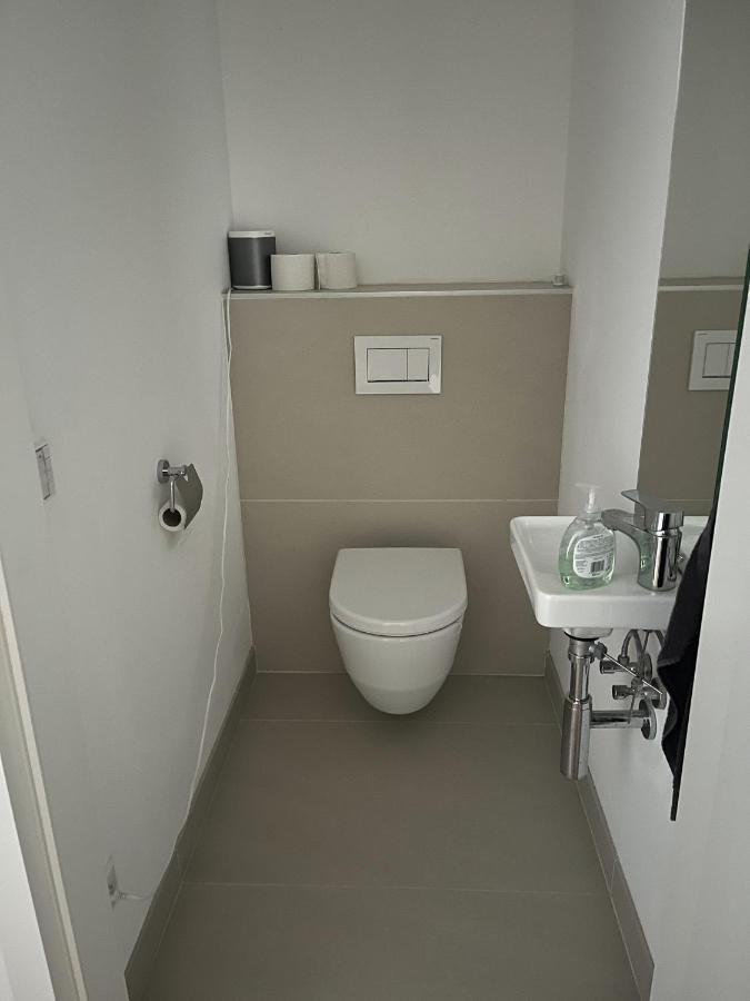 Luxusappartement Mit Garage Im Zentrum Wiener Neustadt Esterno foto