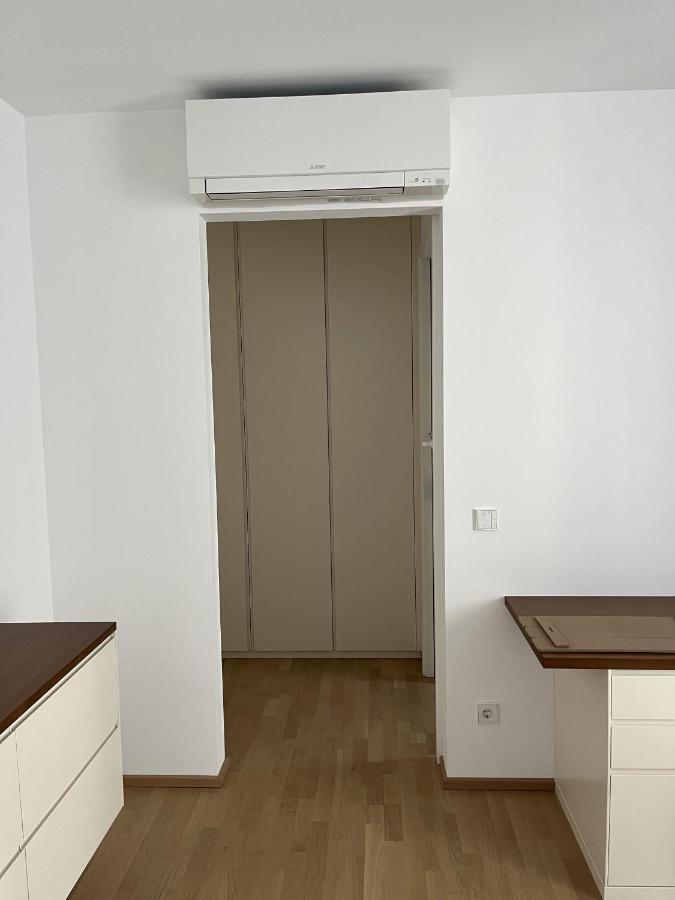 Luxusappartement Mit Garage Im Zentrum Wiener Neustadt Esterno foto