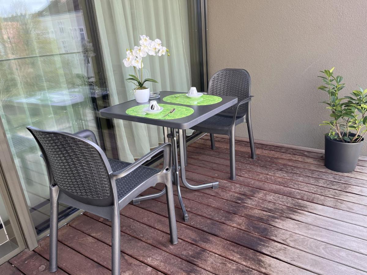 Luxusappartement Mit Garage Im Zentrum Wiener Neustadt Esterno foto